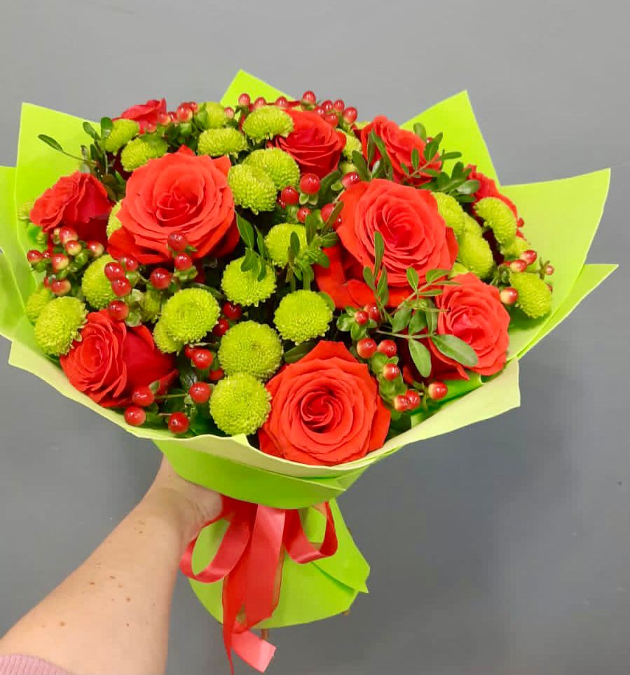 Букет цветов из: Хризантемы и Розы в Умёт