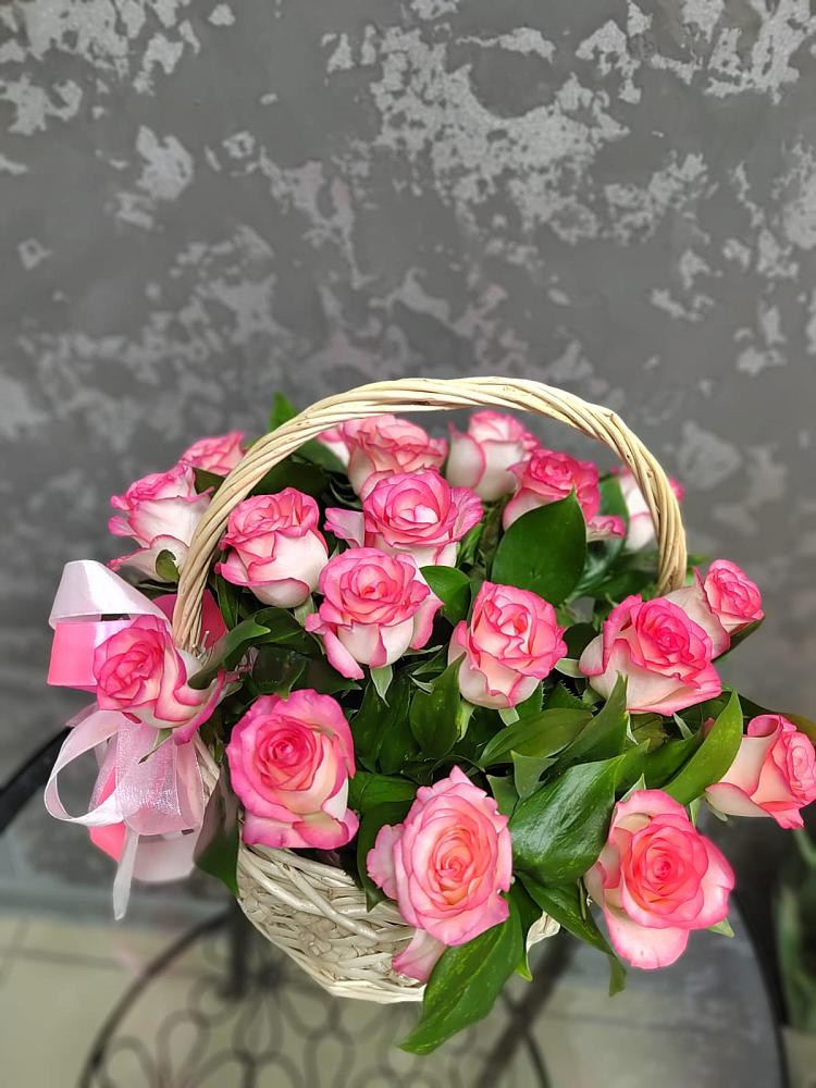 Цветочная композиция из Розы в корзине в Умёт