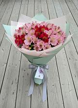 Букет цветов из:  Альстромерии в Умёт