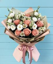 Букет цветов из:  Розы, Альстромерии и Лизиантусы в Умёт