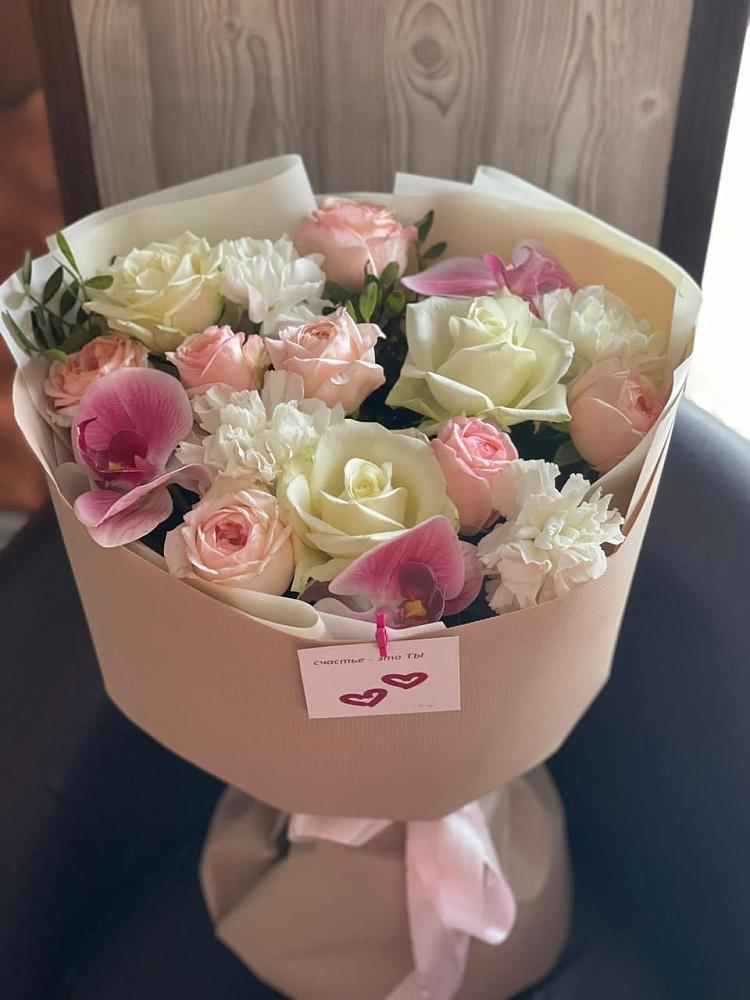 Букет цветов из: Орхидеи, Розы и Гвоздики в Умёт