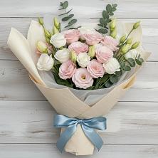 Букет цветов из:  Лизиантусы в Умёт