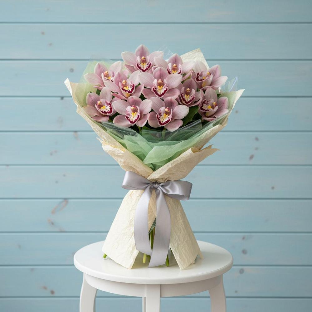 Букет цветов из: Орхидеи и Розы в Умёт