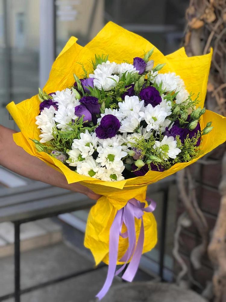Букет цветов из: Ирисы, Хризантемы и Ромашки в Умёт