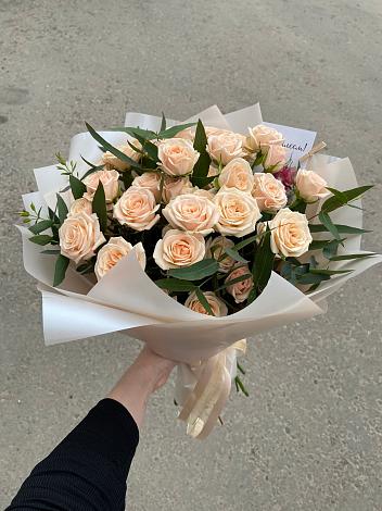 Букет Кремовые розы Латте в Умёт