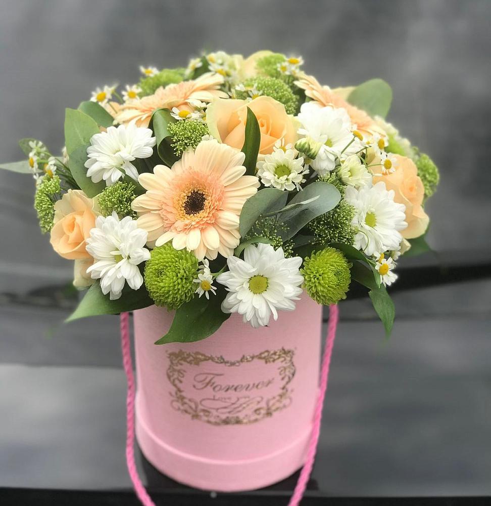 Цветочная композиция из Розы, Герберы и Хризантемы в шляпной коробке в Умёт