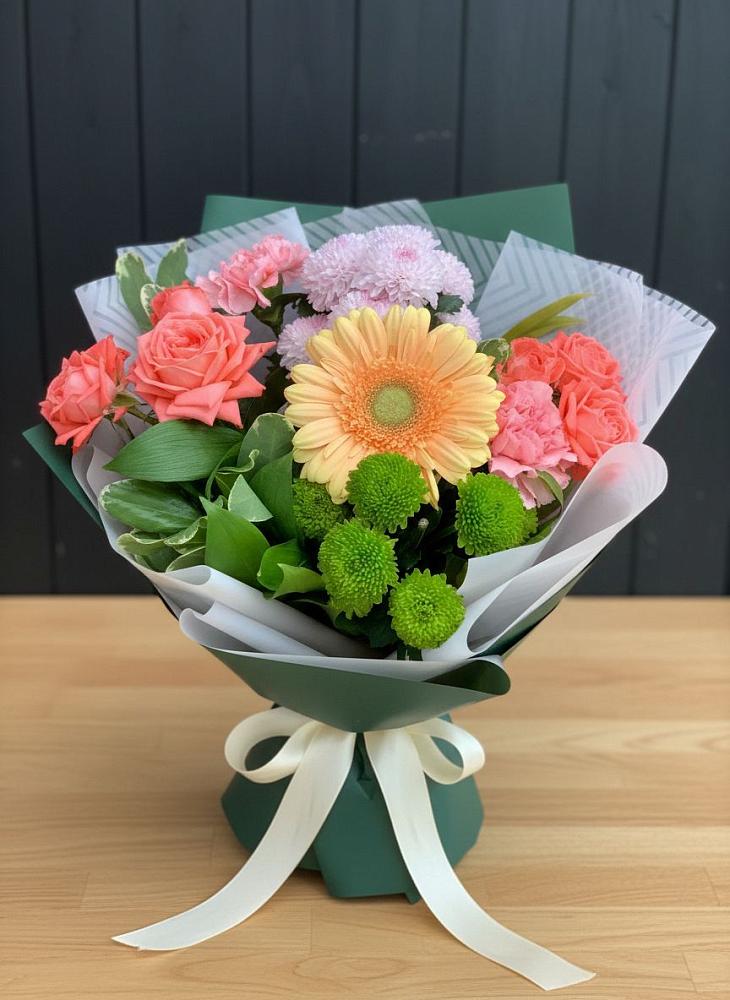 Букет цветов из: Гвоздики, Розы, Герберы и Хризантемы в Умёт