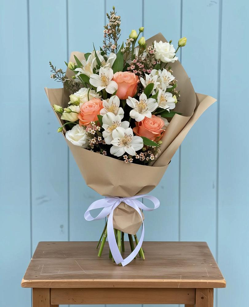 Букет цветов из: Альстромерии, Лизиантусы, Розы и Хризантемы в Умёт